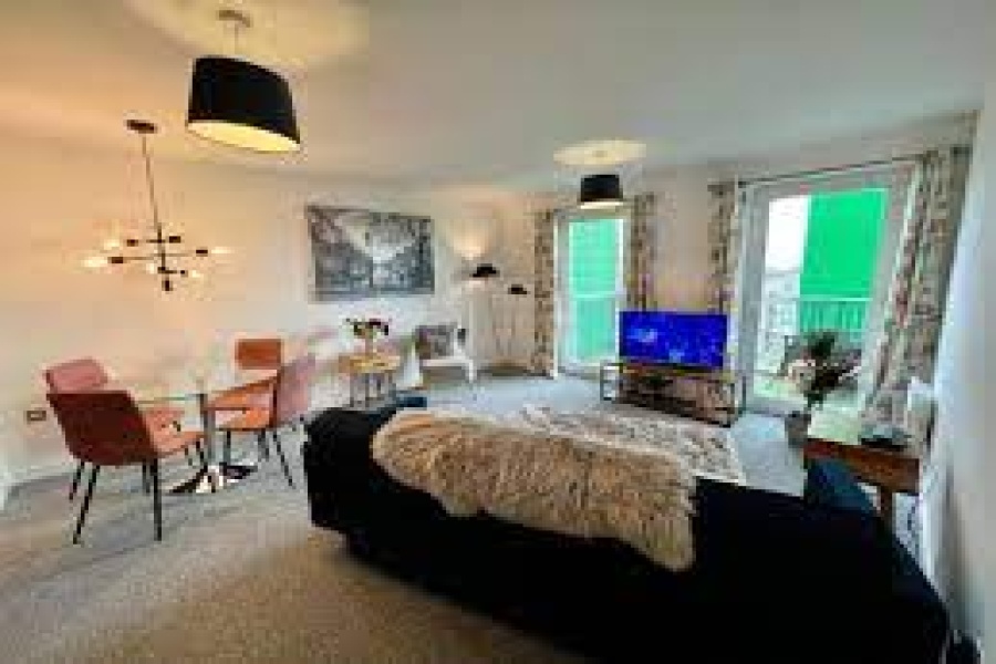 - AvenueWest Phoenix