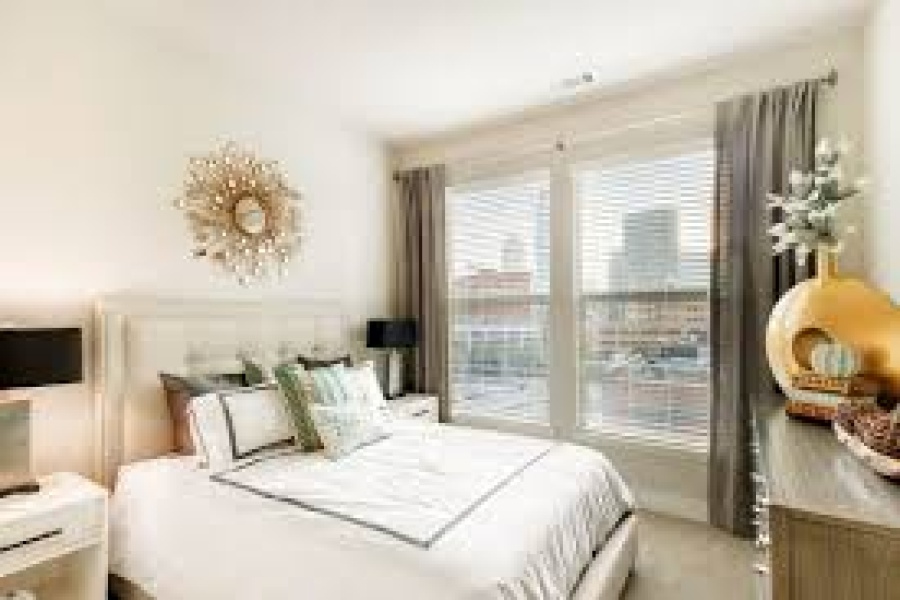 - AvenueWest Phoenix
