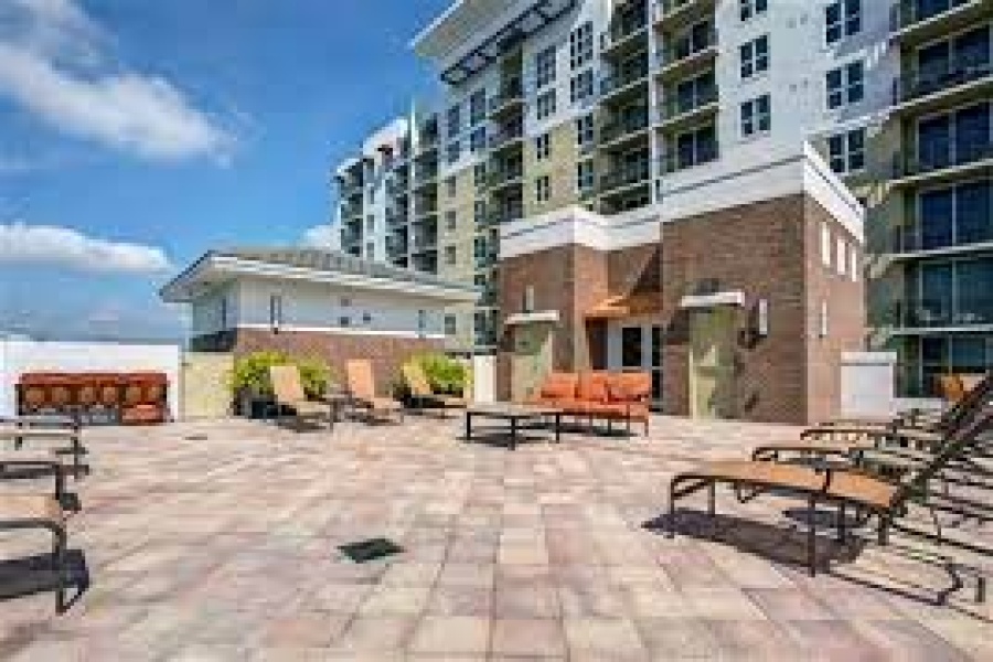 - AvenueWest Phoenix
