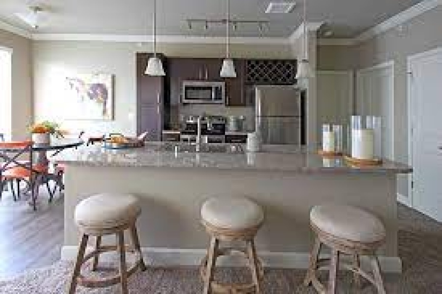 - AvenueWest Phoenix