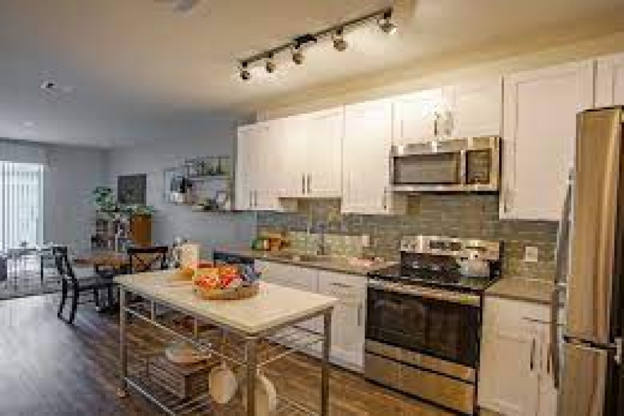- AvenueWest Phoenix
