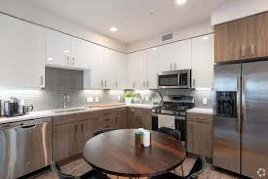 - AvenueWest Phoenix